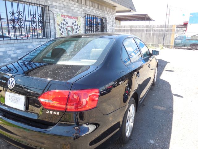 Volkswagen Jetta Reg Cab 111.2 Inch WB 2WD LS Truck Sedan