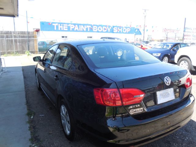 Volkswagen Jetta 2012 photo 2