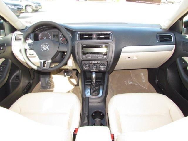 Volkswagen Jetta 2012 photo 4
