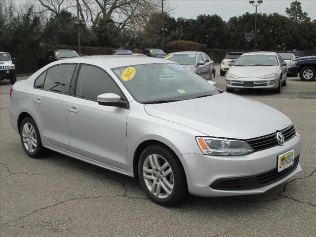 Volkswagen Jetta 2012 photo 2