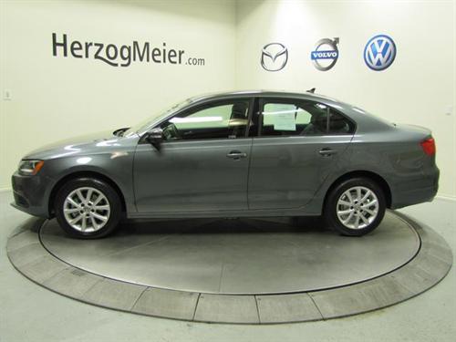 Volkswagen Jetta 2012 photo 3
