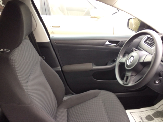 Volkswagen Jetta 2012 photo 2