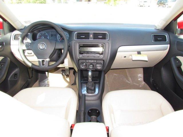 Volkswagen Jetta 2012 photo 4