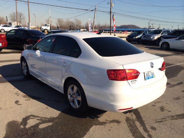 Volkswagen Jetta 2012 photo 1
