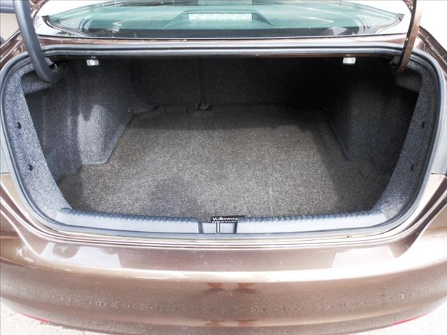 Volkswagen Jetta 2012 photo 1