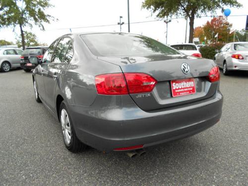Volkswagen Jetta 2012 photo 3