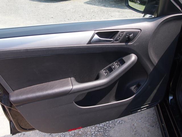 Volkswagen Jetta 2012 photo 1