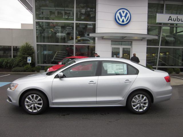 Volkswagen Jetta SE Sedan