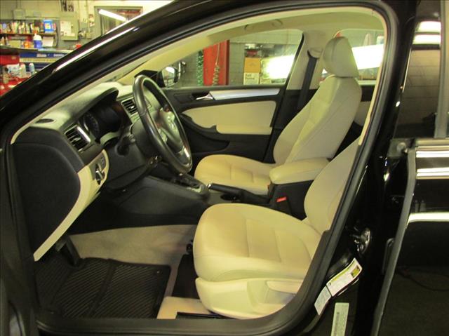 Volkswagen Jetta 2012 photo 4