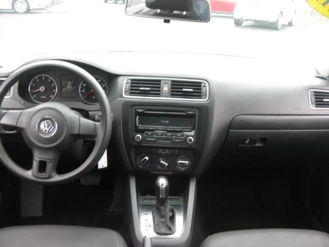 Volkswagen Jetta 2012 photo 8