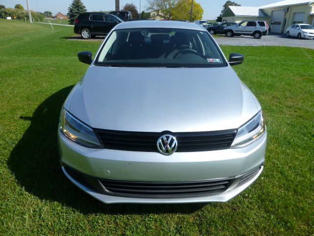 Volkswagen Jetta 2012 photo 2