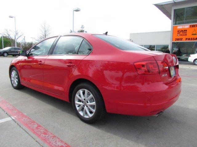 Volkswagen Jetta 2012 photo 2