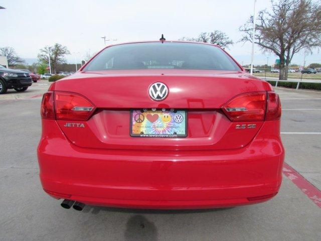 Volkswagen Jetta 2012 photo 3
