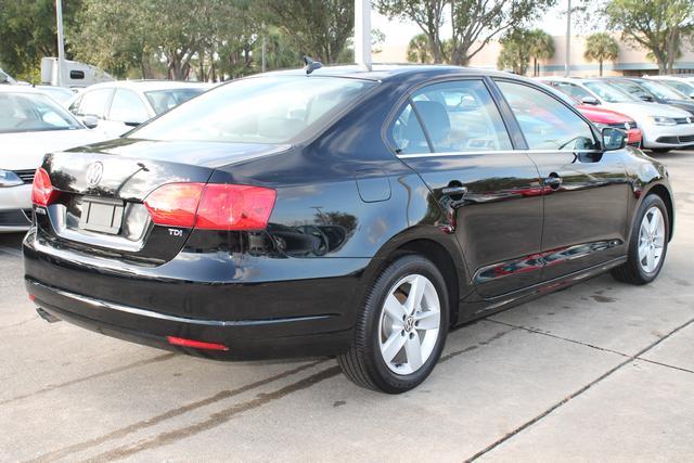 Volkswagen Jetta 2013 photo 1