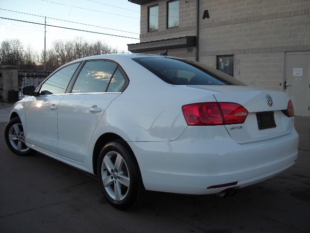 Volkswagen Jetta 2013 photo 4