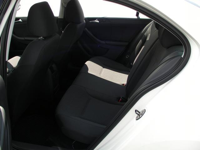 Volkswagen Jetta 2013 photo 2