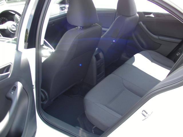 Volkswagen Jetta 2013 photo 3