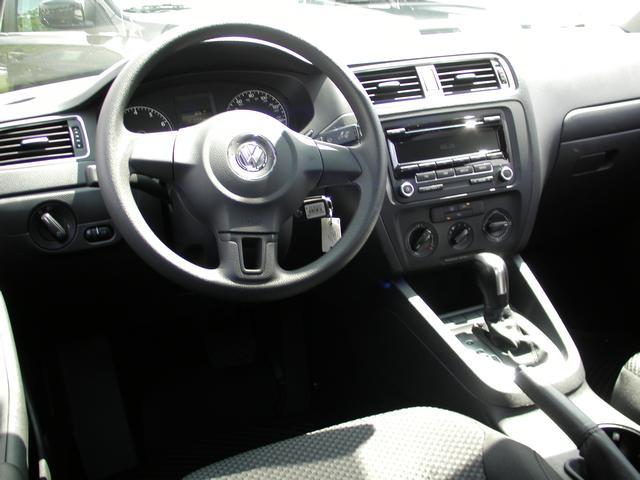 Volkswagen Jetta 2013 photo 4