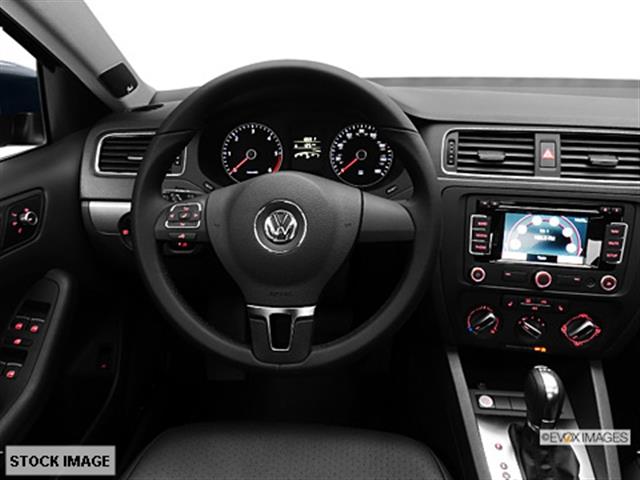 Volkswagen Jetta 2013 photo 2