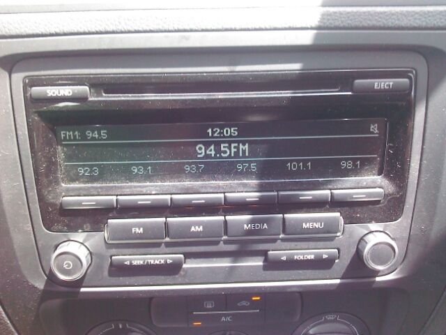 Volkswagen Jetta 2013 photo 2