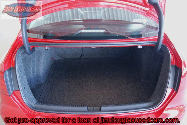 Volkswagen Jetta 2013 photo 2