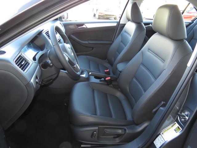 Volkswagen Jetta Vogue Tires Sedan