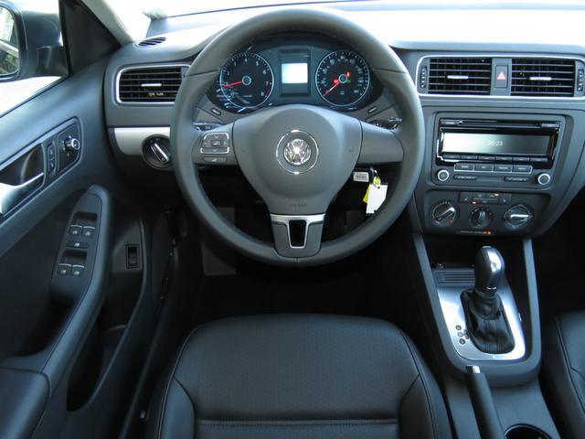 Volkswagen Jetta 2014 photo 2