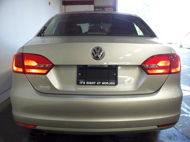 Volkswagen Jetta XR Sedan