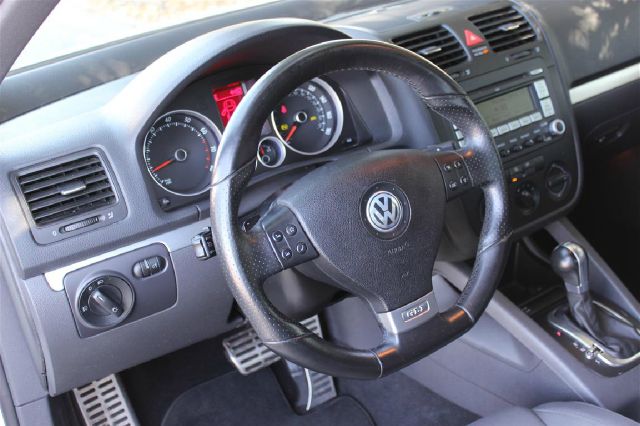 Volkswagen Jetta GLI 2008 photo 20