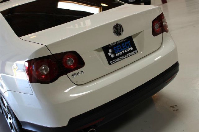 Volkswagen Jetta GLI 2008 photo 24