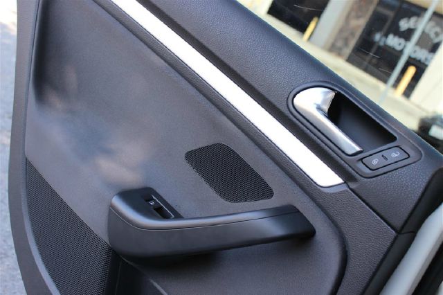 Volkswagen Jetta GLI 2008 photo 7