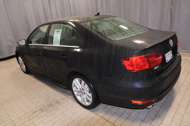Volkswagen Jetta GLI 2012 photo 2