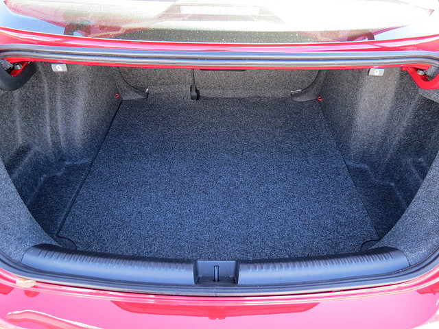 Volkswagen Jetta GLI 2012 photo 3