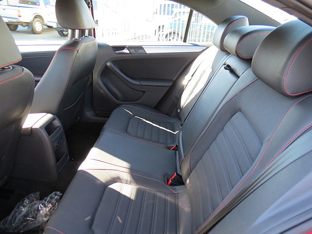 Volkswagen Jetta GLI 2012 photo 4