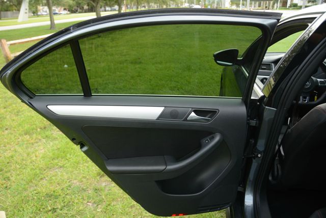 Volkswagen Jetta GLI 2012 photo 14