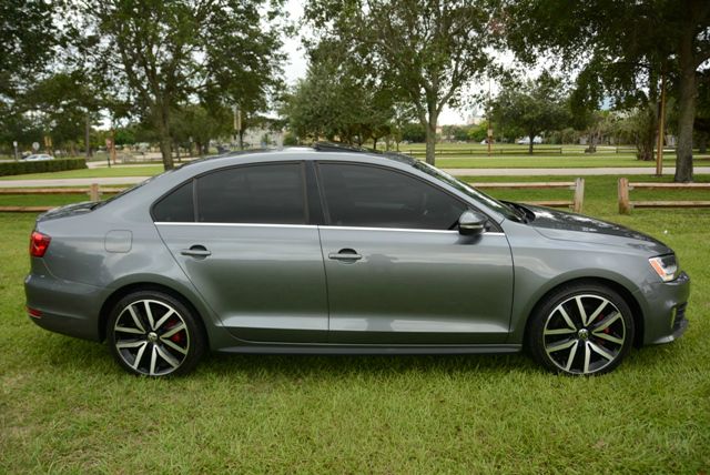Volkswagen Jetta GLI 2012 photo 21