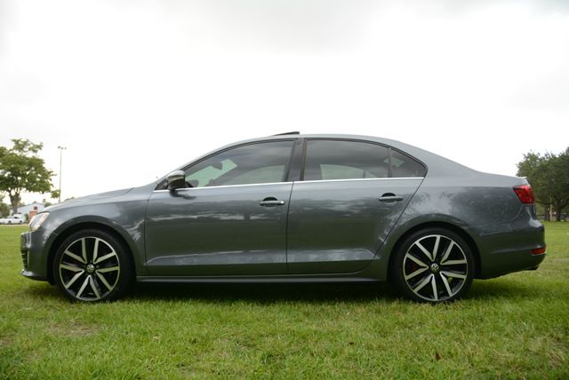 Volkswagen Jetta GLI 2012 photo 23