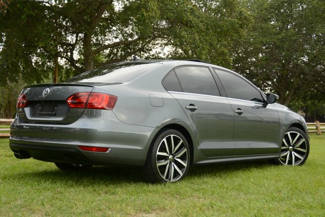 Volkswagen Jetta GLI 2012 photo 28