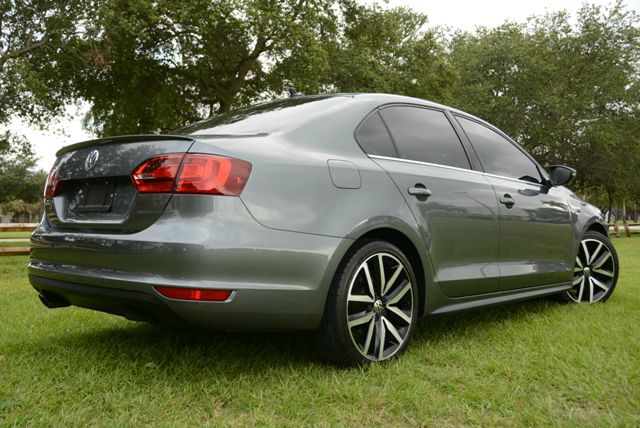 Volkswagen Jetta GLI 2012 photo 30