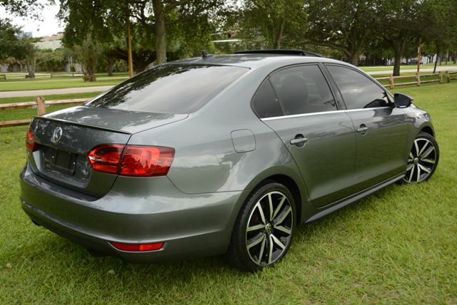 Volkswagen Jetta GLI 2012 photo 39