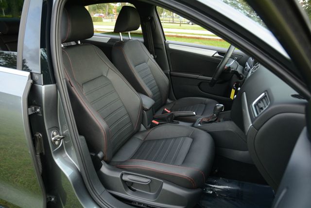 Volkswagen Jetta GLI 2012 photo 9