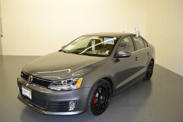 Volkswagen Jetta GLI 2012 photo 2