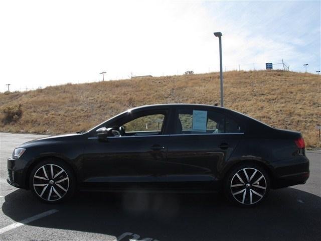 Volkswagen Jetta GLI 2012 photo 2