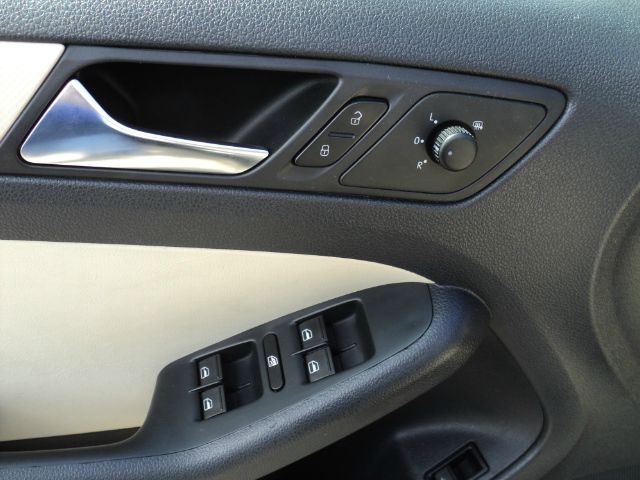 Volkswagen Jetta TDI 2011 photo 4