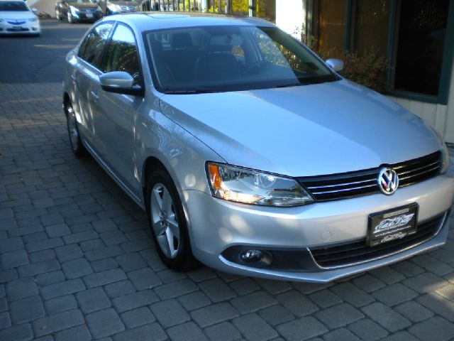 Volkswagen Jetta TDI 2012 photo 3