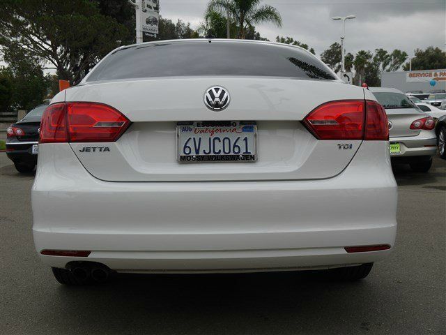 Volkswagen Jetta TDI 2012 photo 2