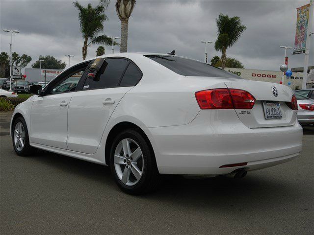 Volkswagen Jetta TDI 2012 photo 3