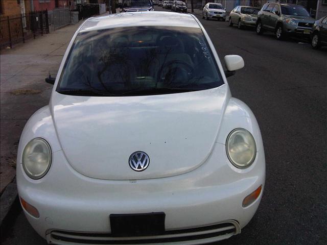 Volkswagen New Beetle 1998 photo 4