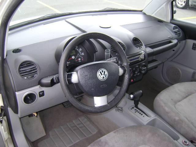 Volkswagen New Beetle 1998 photo 1