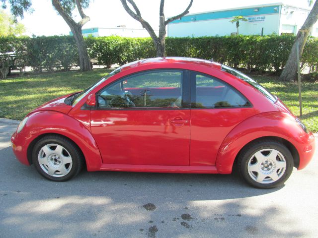 Volkswagen New Beetle 1998 photo 1